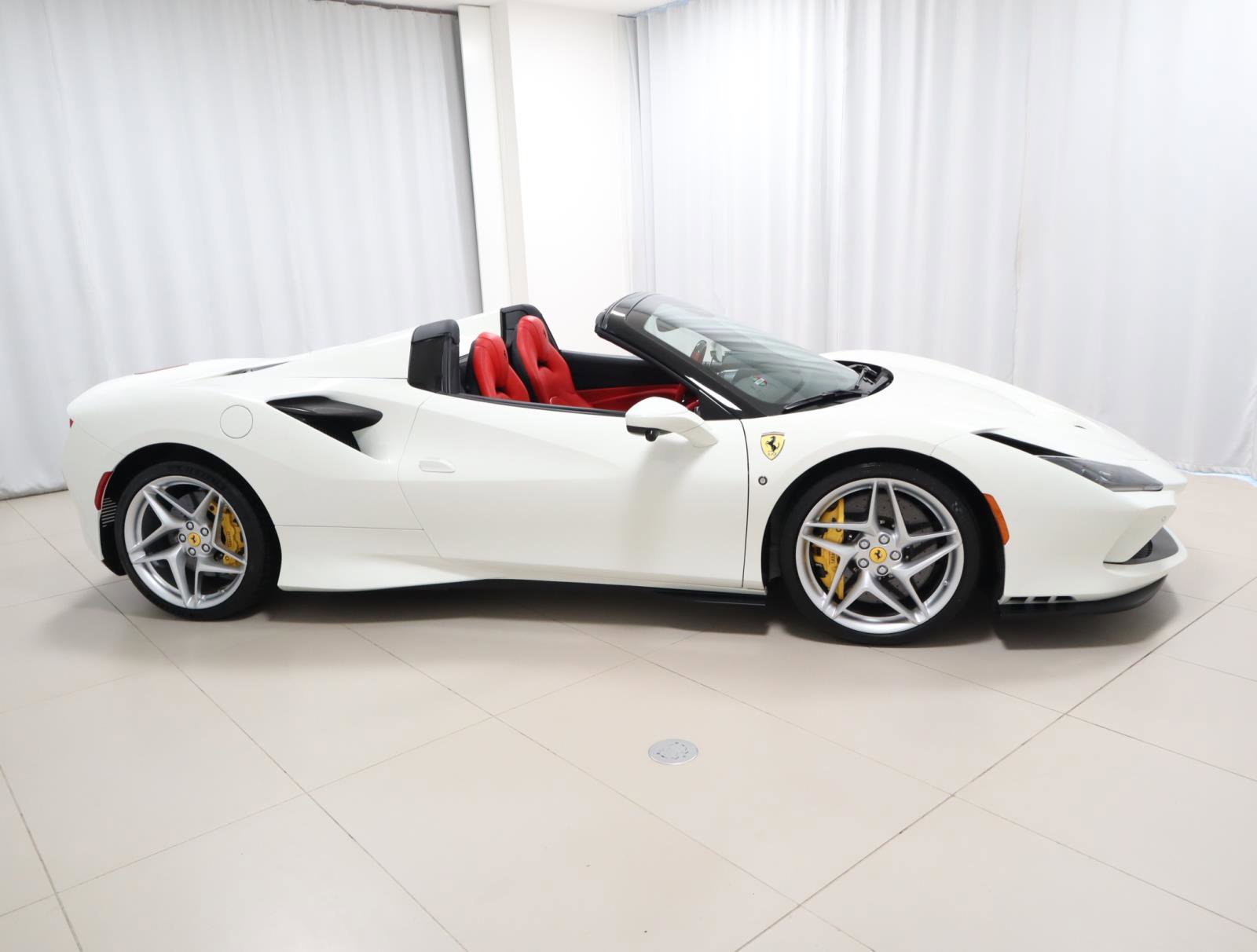 Used 2023 Ferrari F8 Tributo RWD image 8