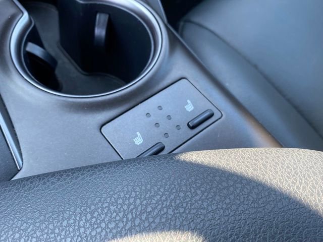 Used 2023 Toyota Camry SE image 11