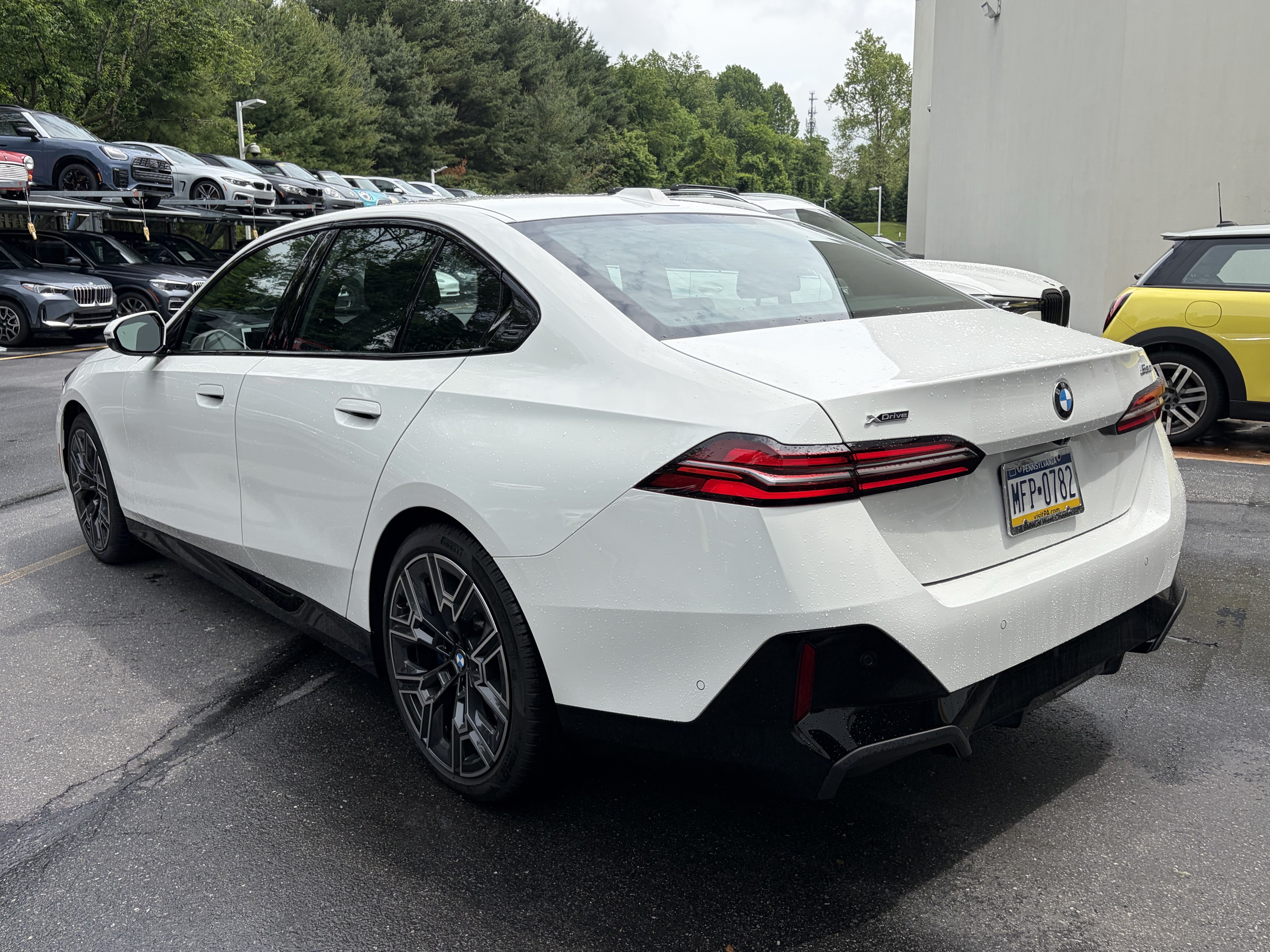 Used 2026 BMW 530i xDrive w/ M Sport Package AWD/4WD image 6