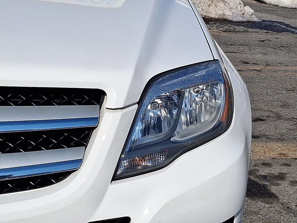 Used 2015 Mercedes-Benz GLK 350 4MATIC image 9