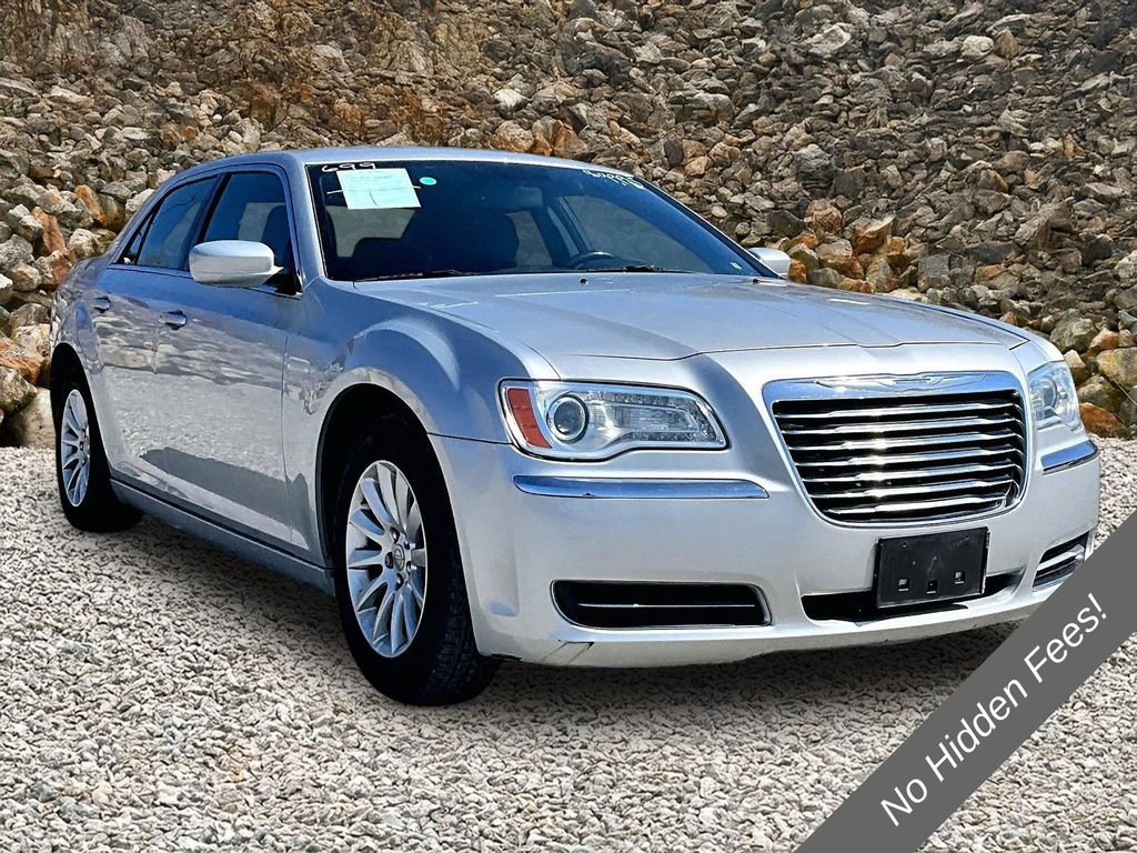 Used 2012 Chrysler 300 RWD image 10