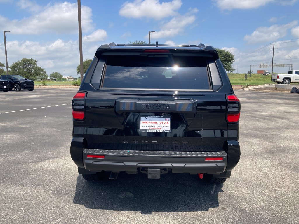 New 2026 Toyota 4Runner SR5 AWD/4WD image 6