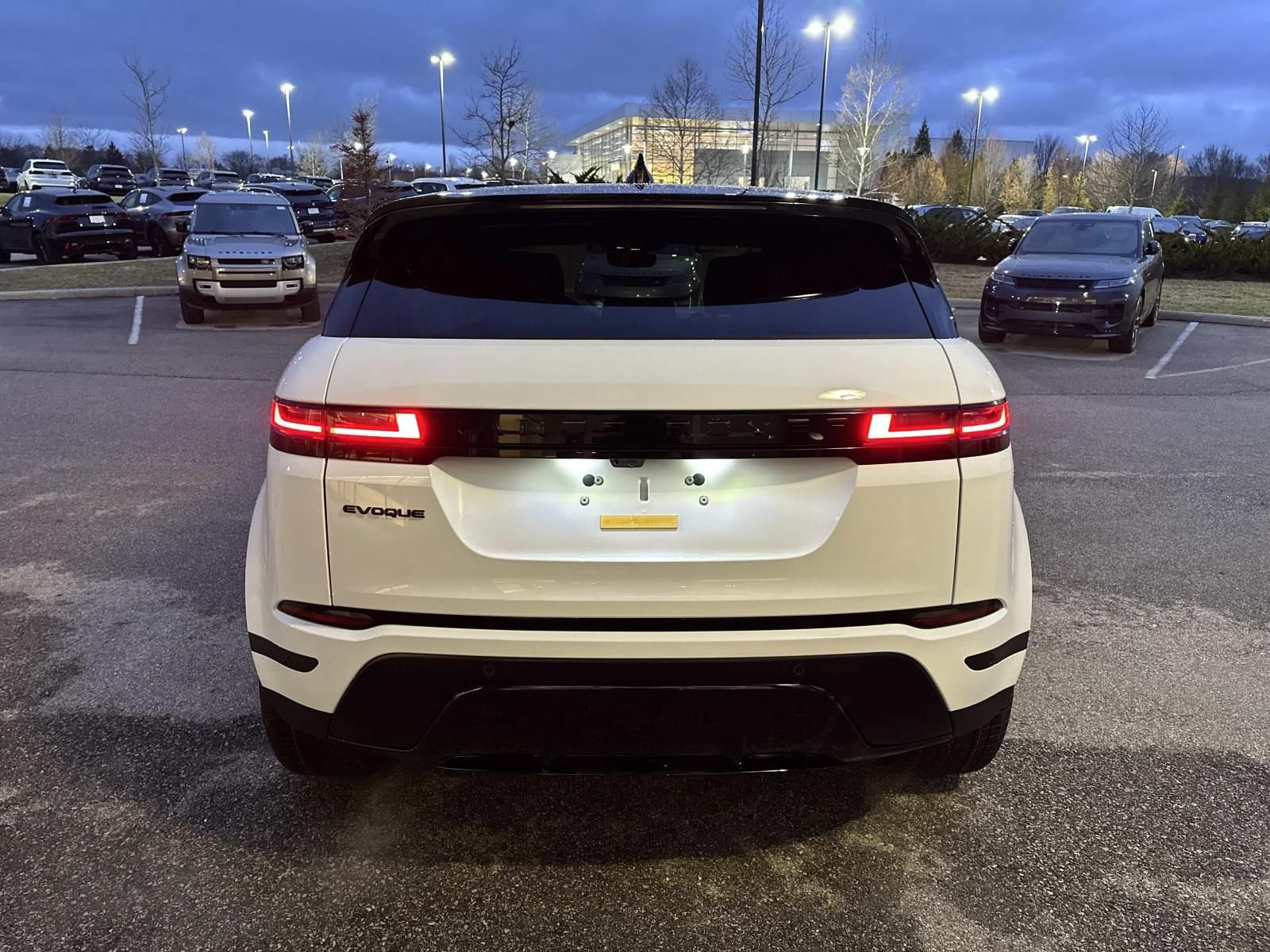 Used 2026 Land Rover Range Rover Evoque S AWD/4WD image 6