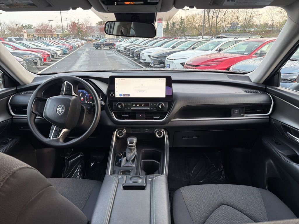 Used 2025 Toyota Grand Highlander AWD image 15