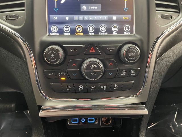 Used 2018 Jeep Grand Cherokee Laredo AWD/4WD image 7