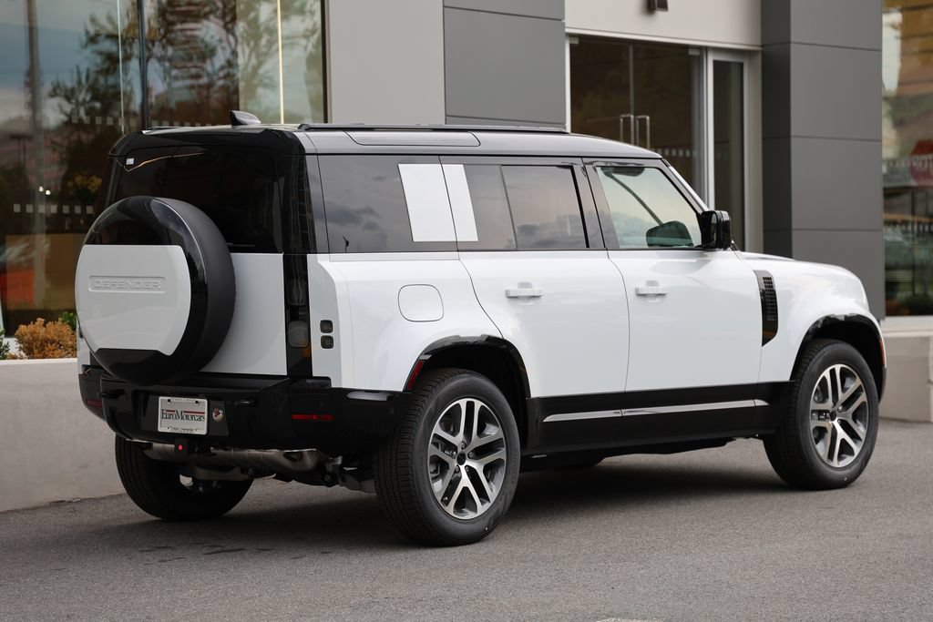 New 2026 Land Rover Defender 110 X-Dynamic SE AWD/4WD image 4