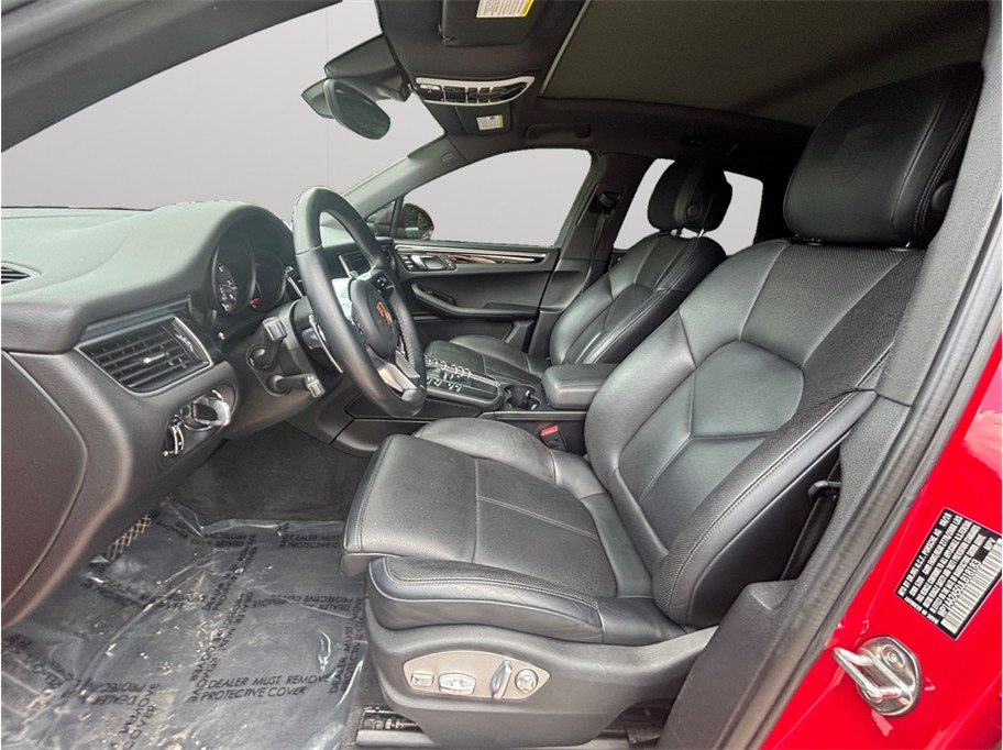 Used 2018 Porsche Macan Sport Edition AWD/4WD image 2