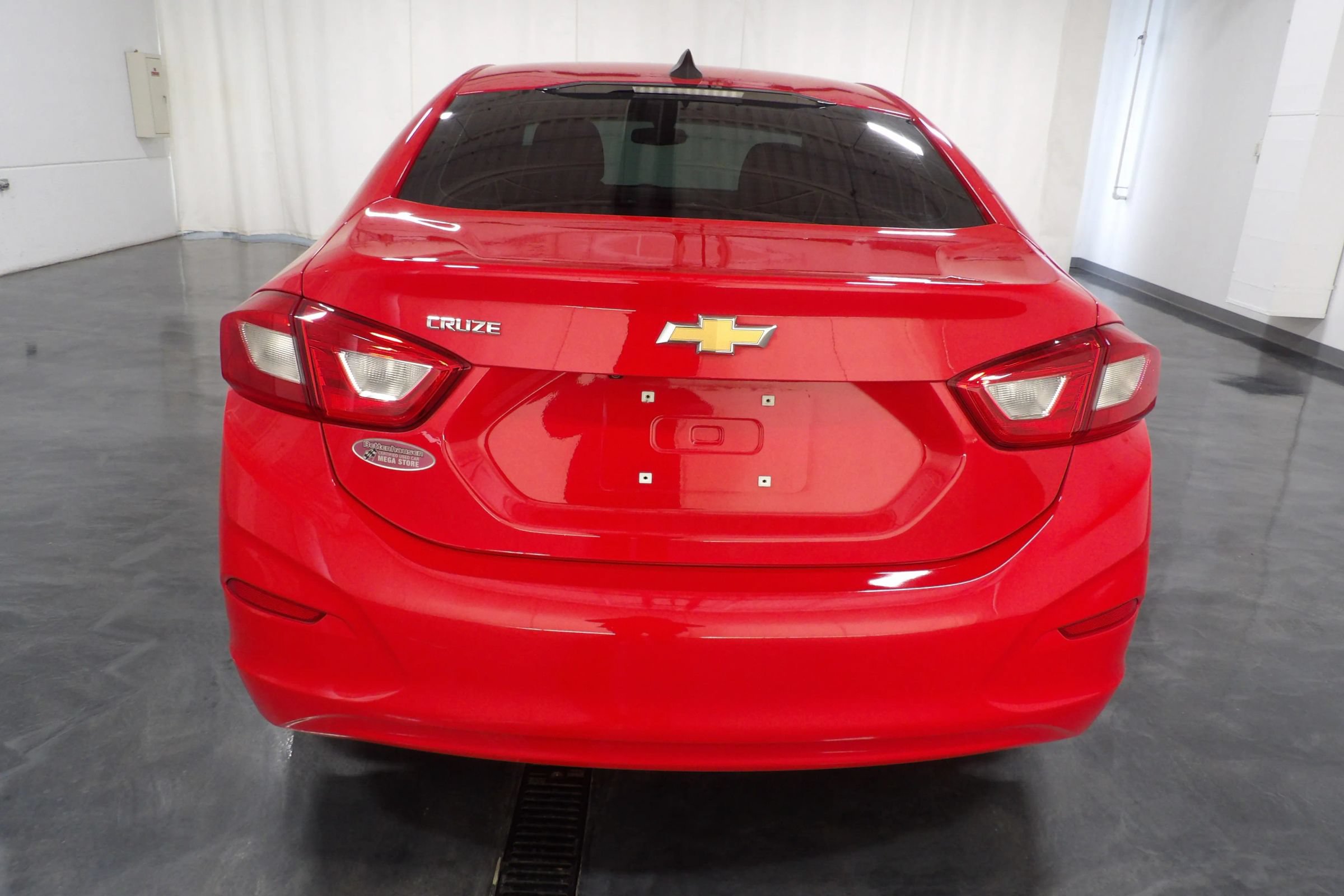 Used 2018 Chevrolet Cruze LS FWD image 5