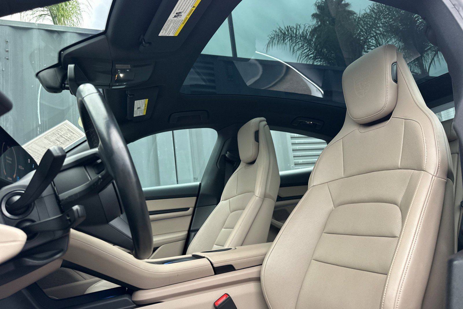 Used 2023 Porsche Taycan image 5