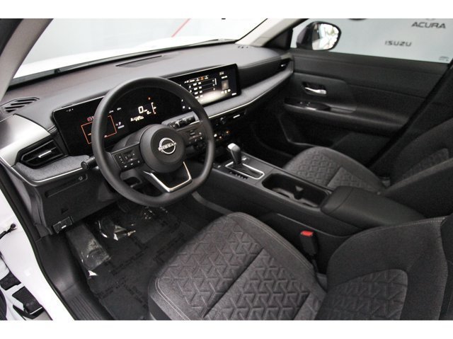 Used 2026 Nissan Kicks SV w/ SV Premium Package FWD image 14