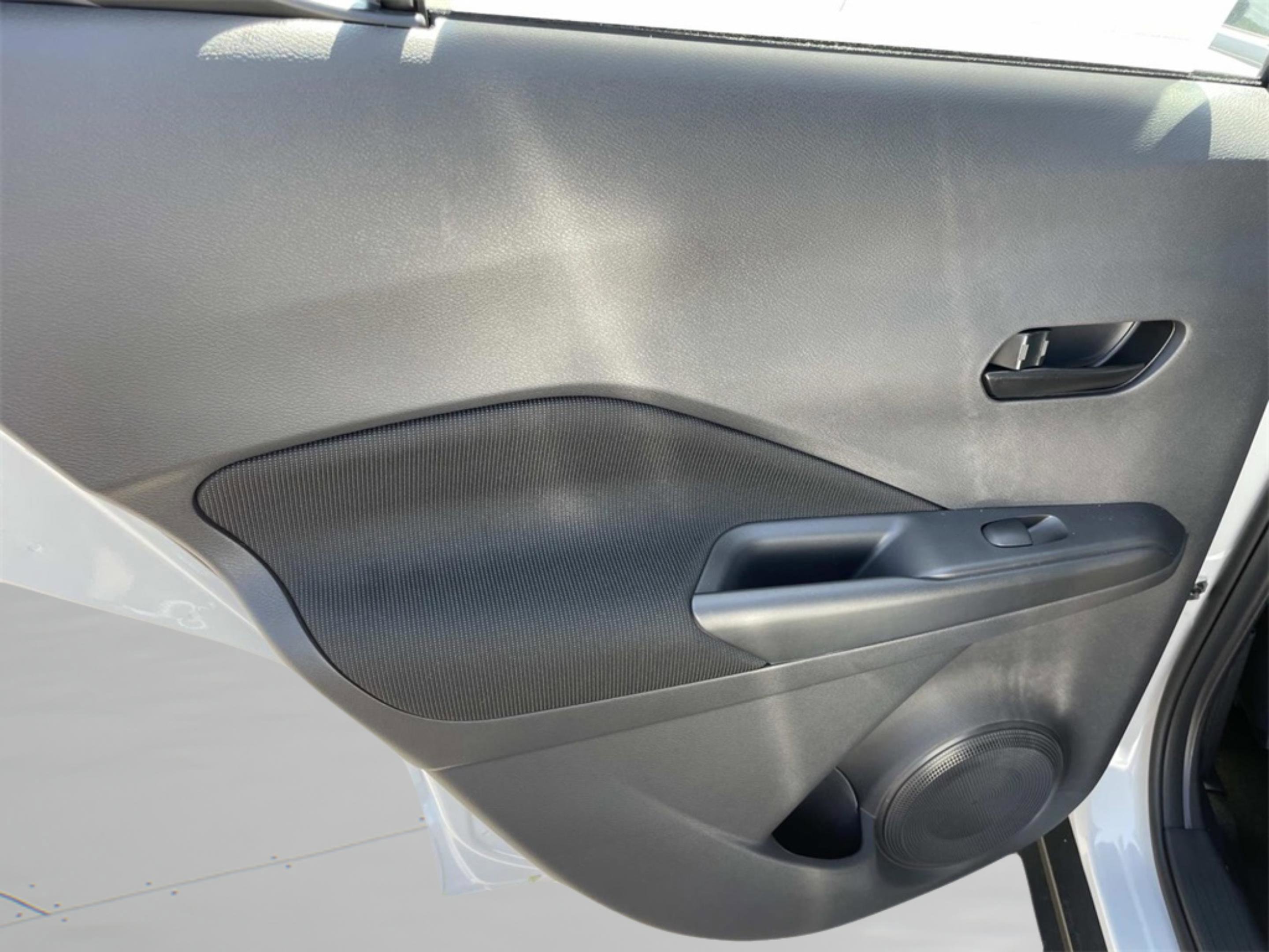 New 2025 Nissan Kicks Play S image 25