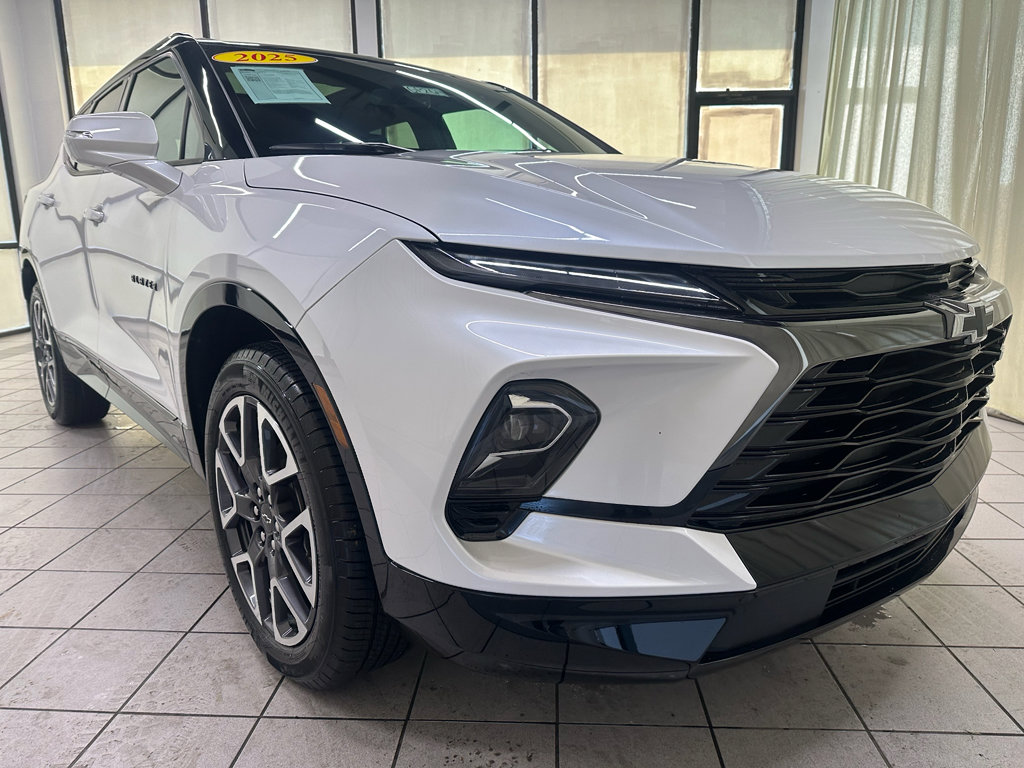 Certified 2025 Chevrolet Blazer RS w/ Enhanced Convenience Package image 2