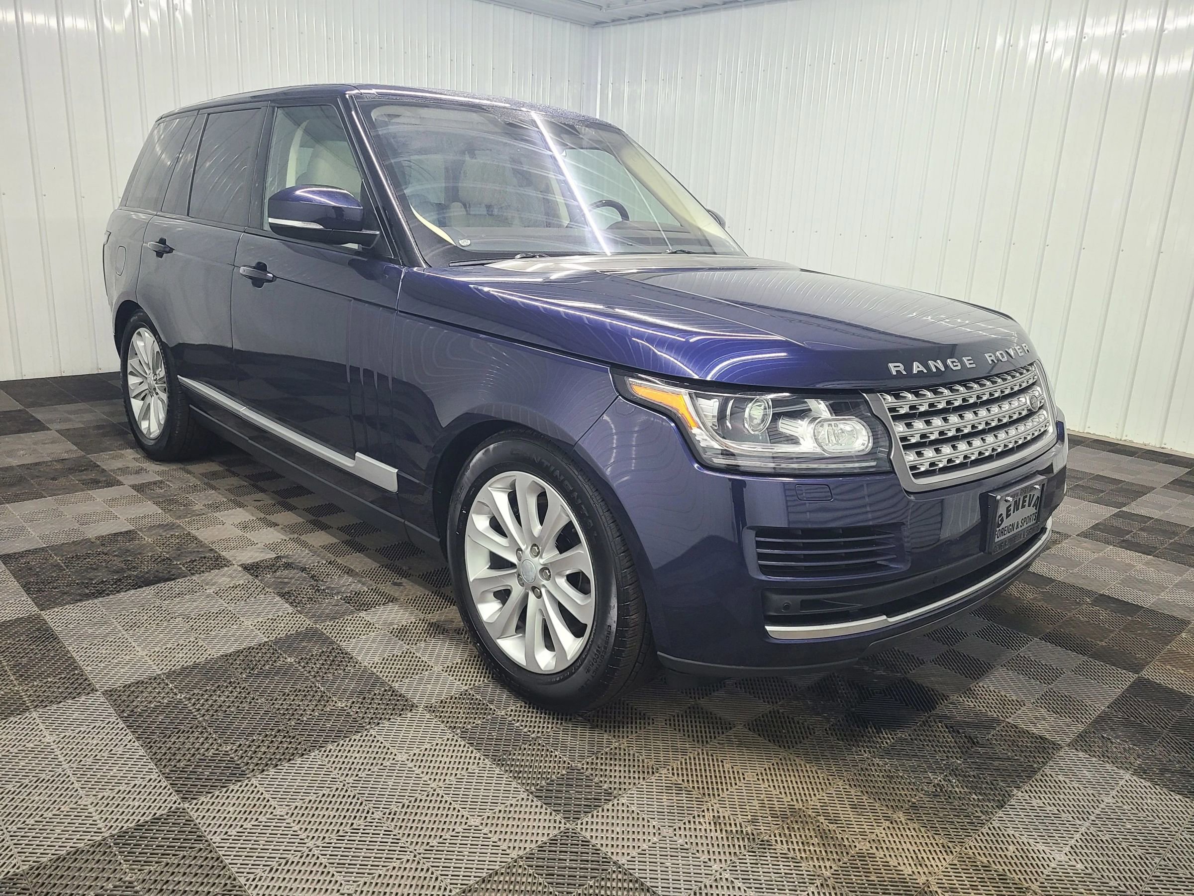 Used 2016 Land Rover Range Rover HSE image 4