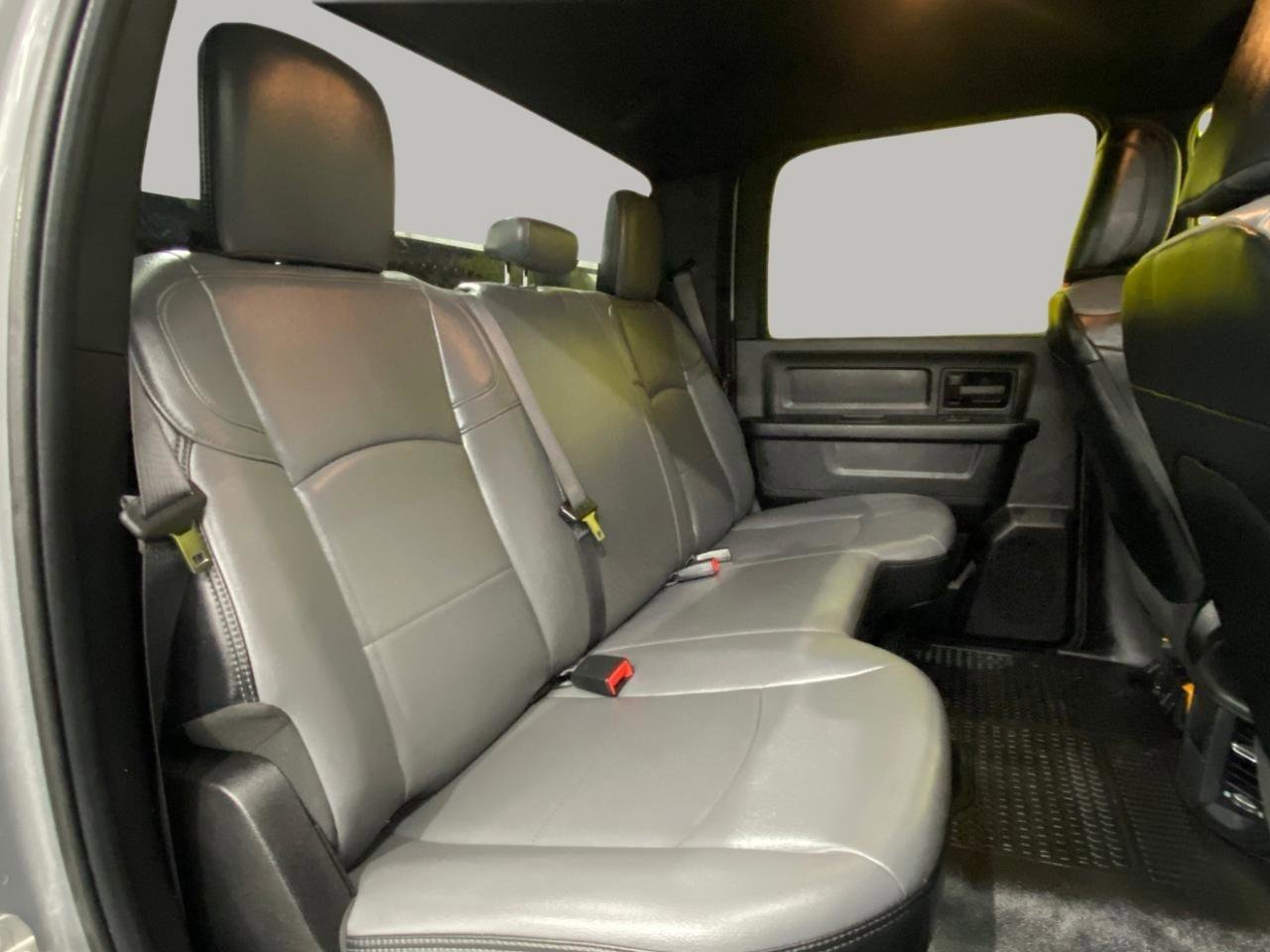 Used 2022 RAM 2500 Tradesman w/ Chrome Appearance Group image 28