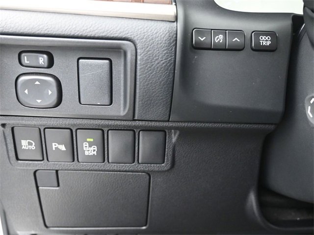 Used 2017 Lexus ES 350 w/ Luxury Package image 28