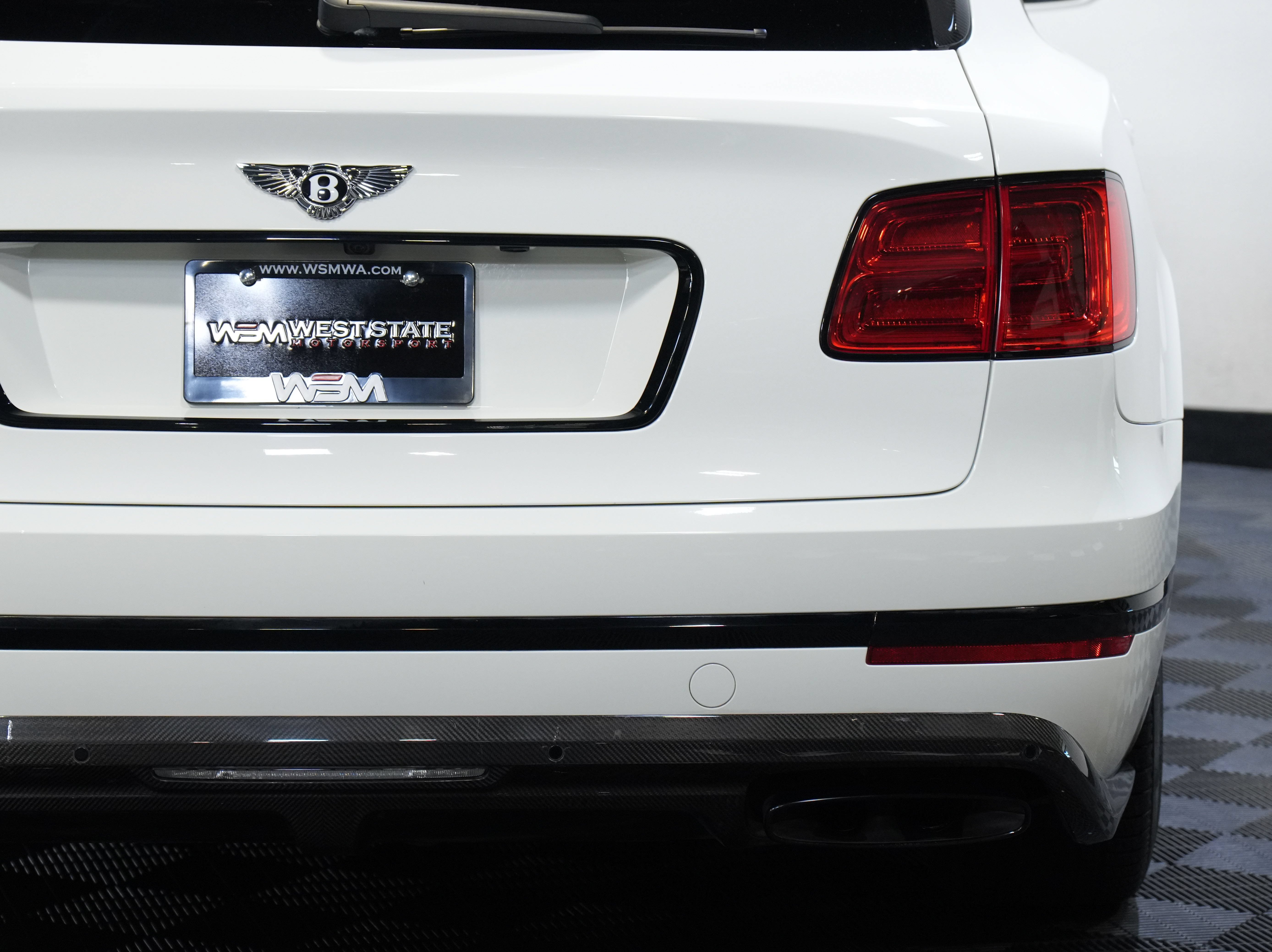 Used 2018 Bentley Bentayga AWD/4WD image 18