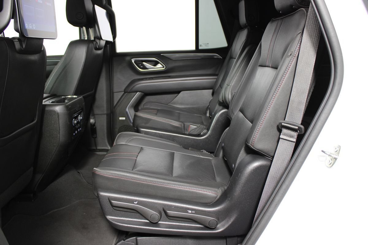 Used 2022 Chevrolet Tahoe RST w/ Luxury Package AWD/4WD image 39