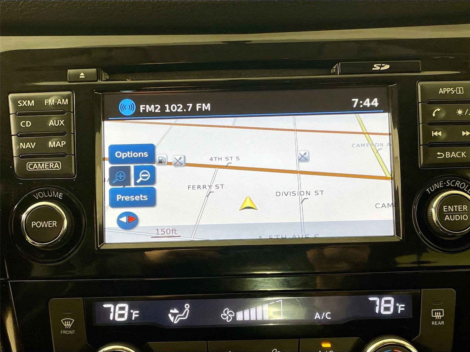 Used 2015 Nissan Rogue SV w/ SV Premium Package image 20