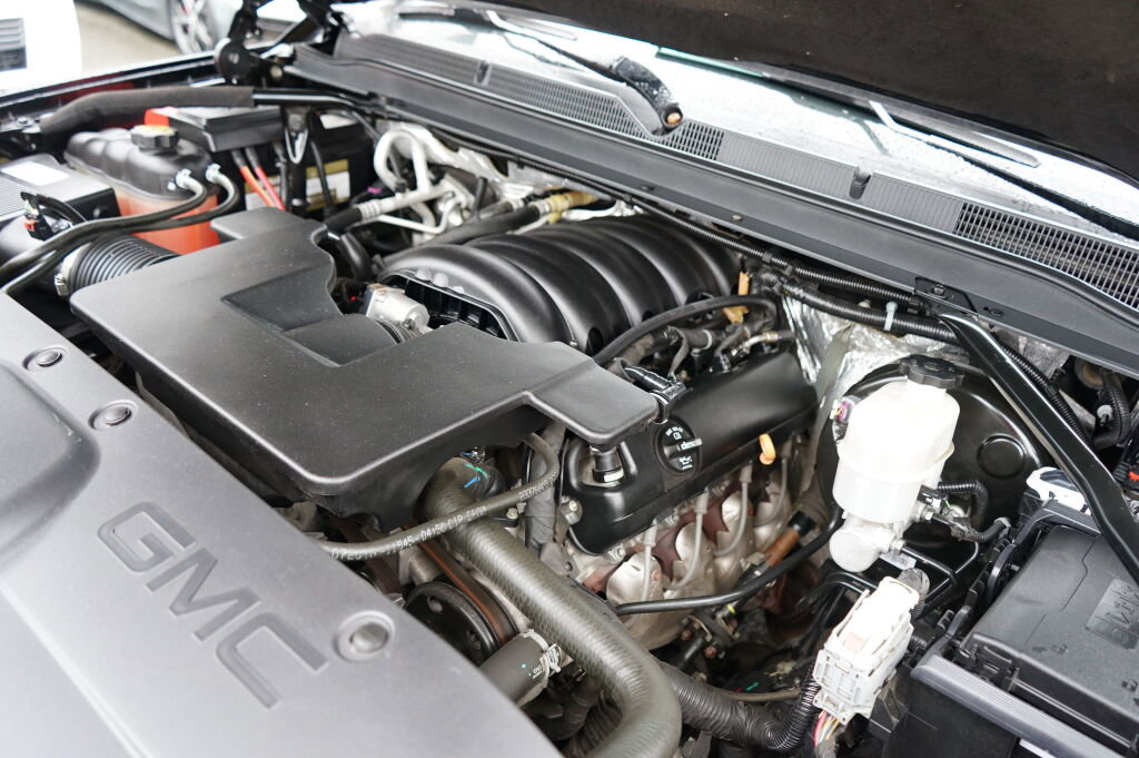 Used 2016 GMC Yukon XL Denali w/ Open Road Package image 10