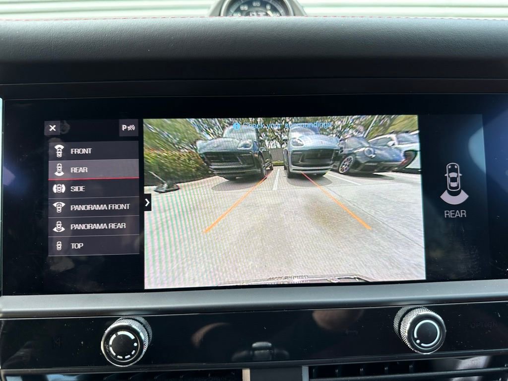 Certified 2023 Porsche Macan Turbo image 32