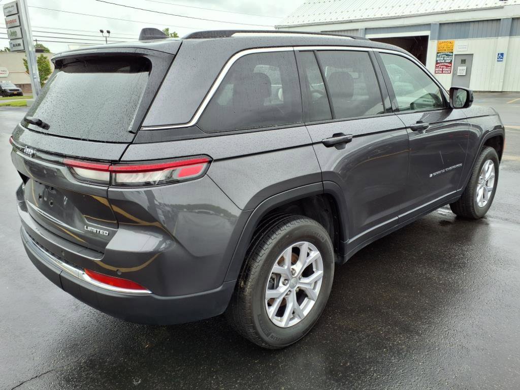 Used 2022 Jeep Grand Cherokee Limited image 5