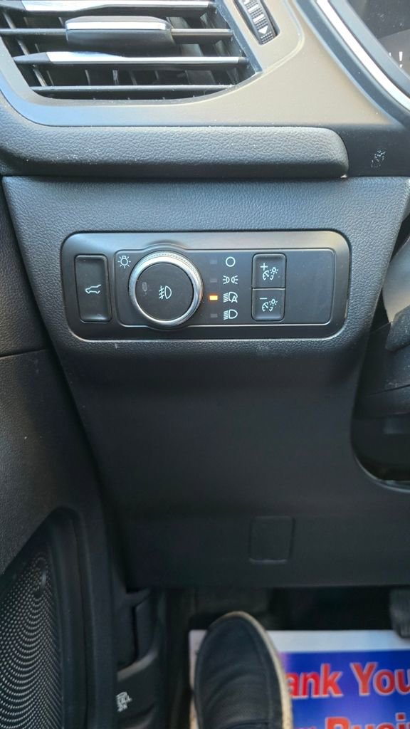 Used 2021 Ford Escape SEL image 17