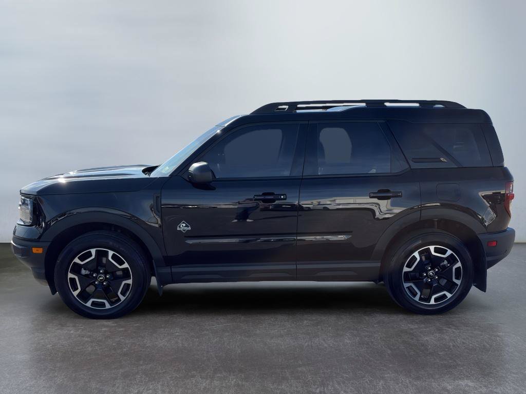 Used 2023 Ford Bronco Sport Outer Banks w/ Tech Package AWD/4WD image 2