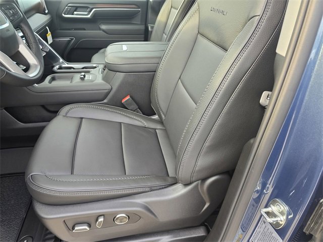 New 2026 GMC Sierra 2500 Denali w/ Denali Reserve Package image 18
