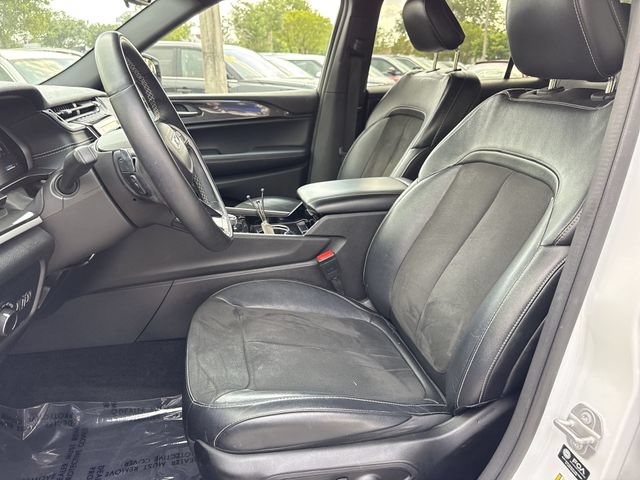 Used 2022 Jeep Grand Cherokee L Laredo RWD image 11