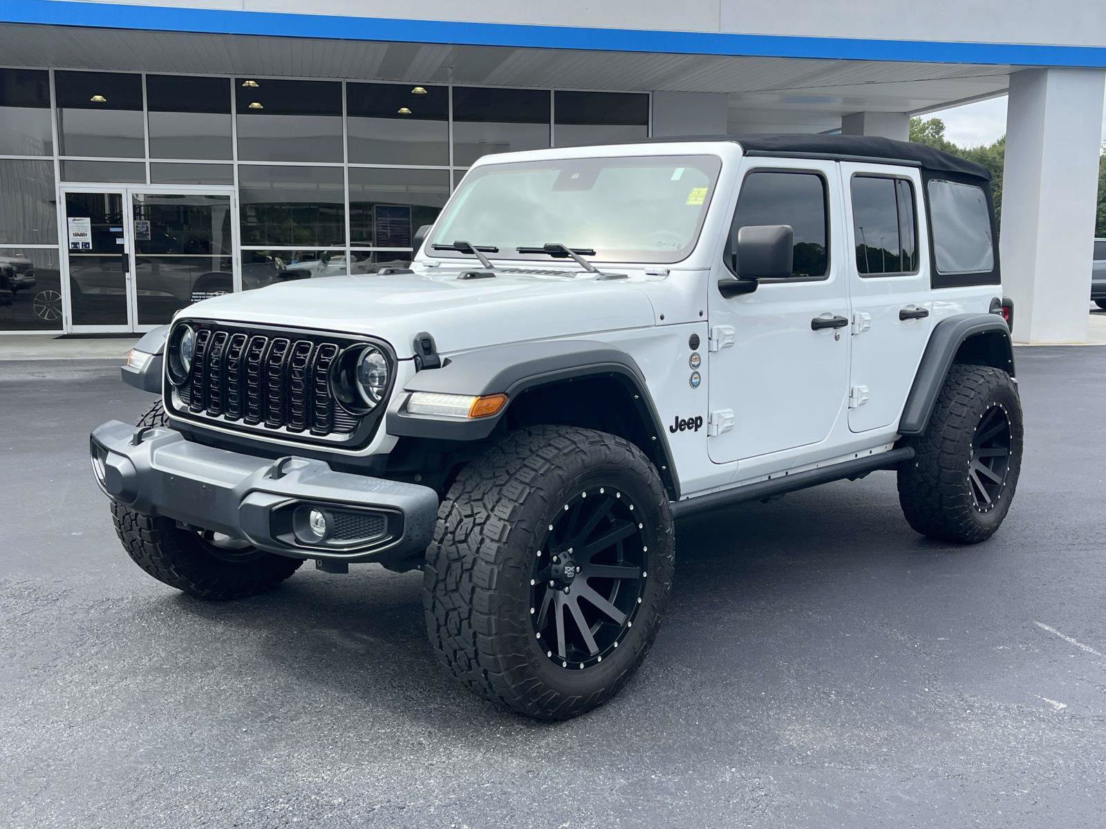 Used 2024 Jeep Wrangler Unlimited Sport AWD/4WD image 7