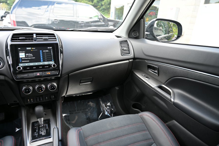 Used 2026 Mitsubishi Outlander Sport SE AWD/4WD image 13