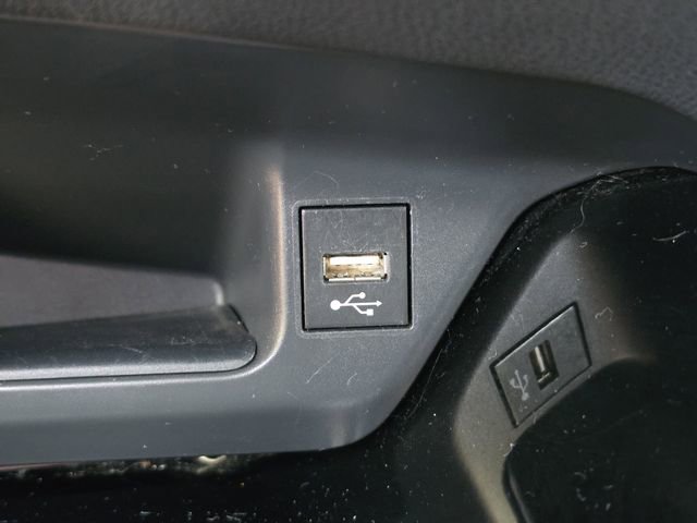 Used 2020 Toyota C-HR XLE FWD image 24