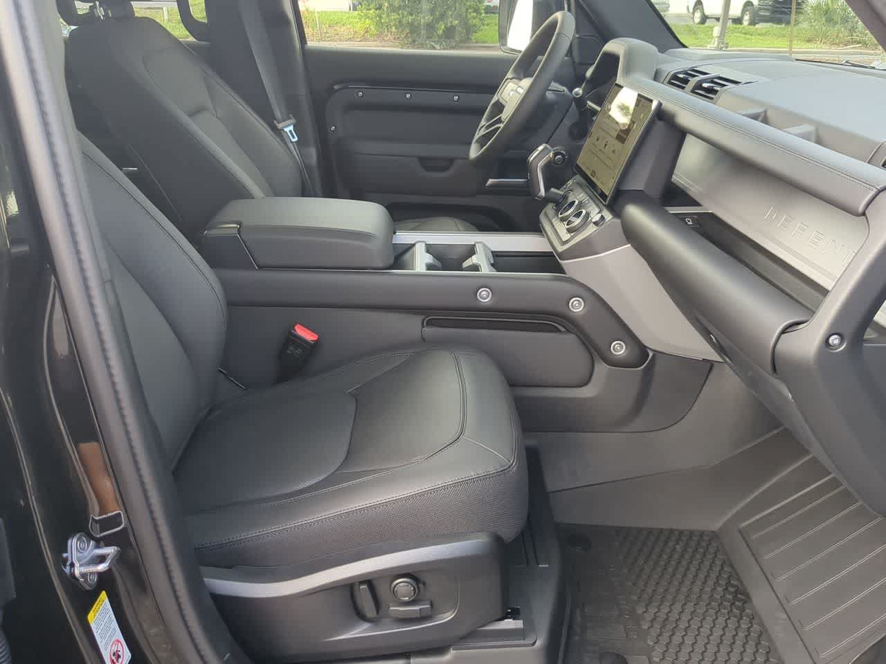 New 2026 Land Rover Defender 110 X AWD/4WD image 24