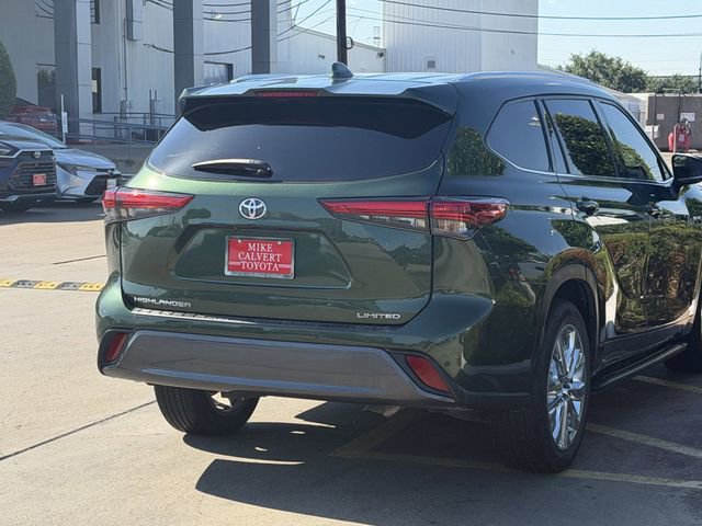 Used 2023 Toyota Highlander Limited FWD image 7