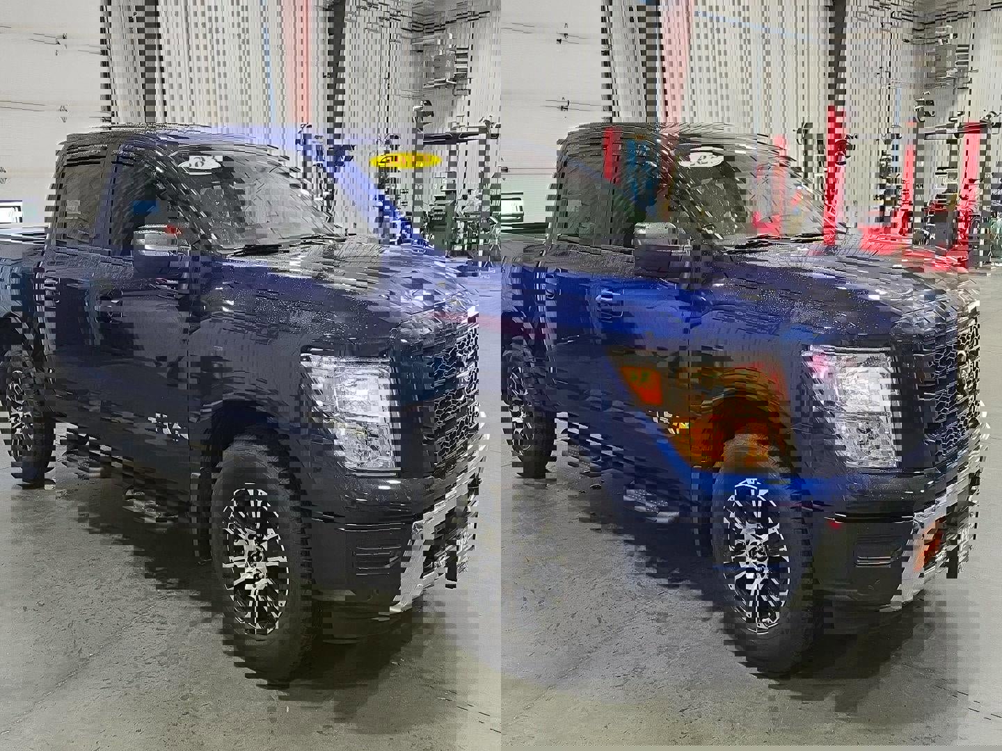 Used 2023 Nissan Titan SV w/ SV Convenience Package image 6