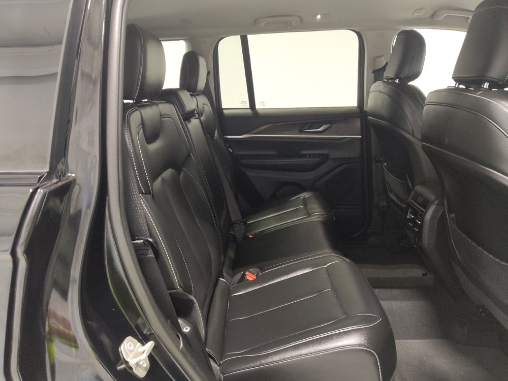 Used 2023 Jeep Grand Cherokee Limited AWD/4WD image 19