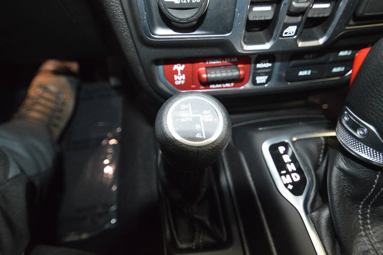 Used 2025 Jeep Wrangler Unlimited Rubicon 4xe w/ Safety Group AWD/4WD image 40
