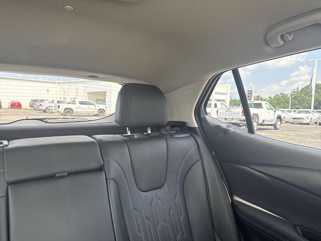 Certified 2024 Buick Encore GX Avenir FWD image 12
