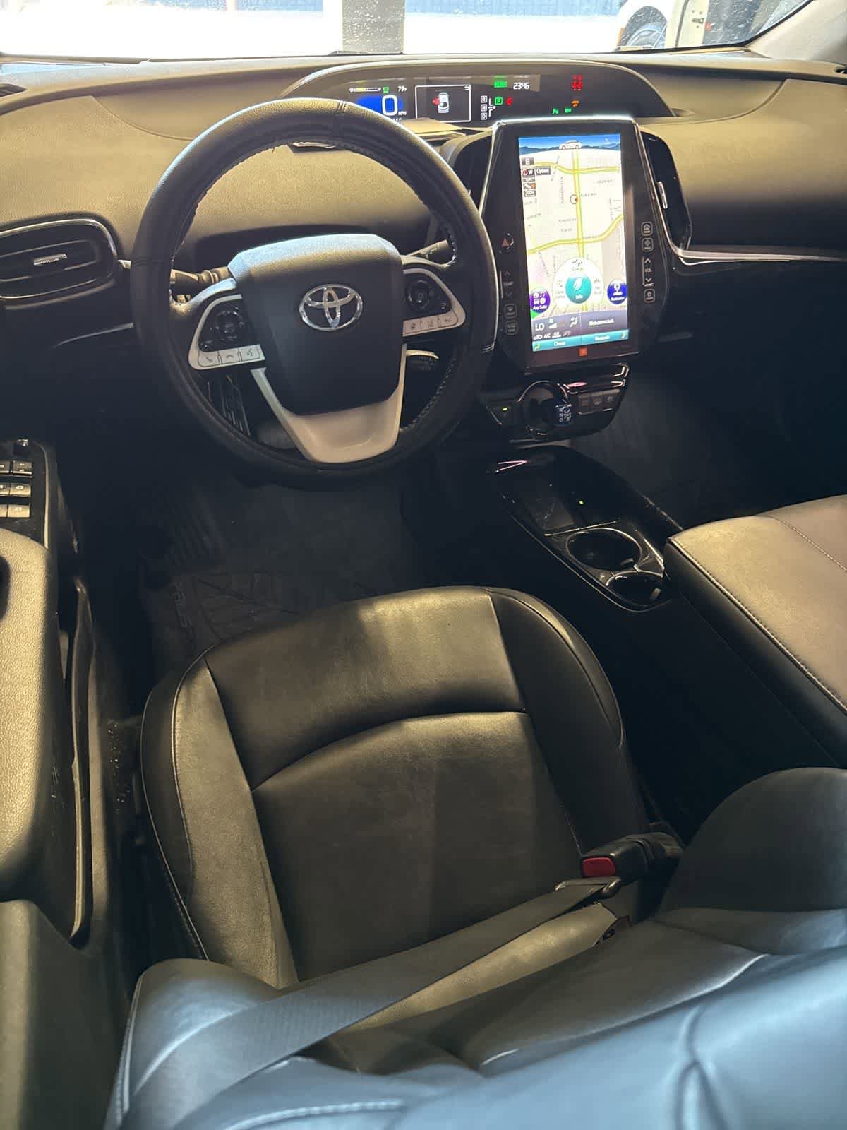 Used 2017 Toyota Prius Prime Advanced FWD image 6