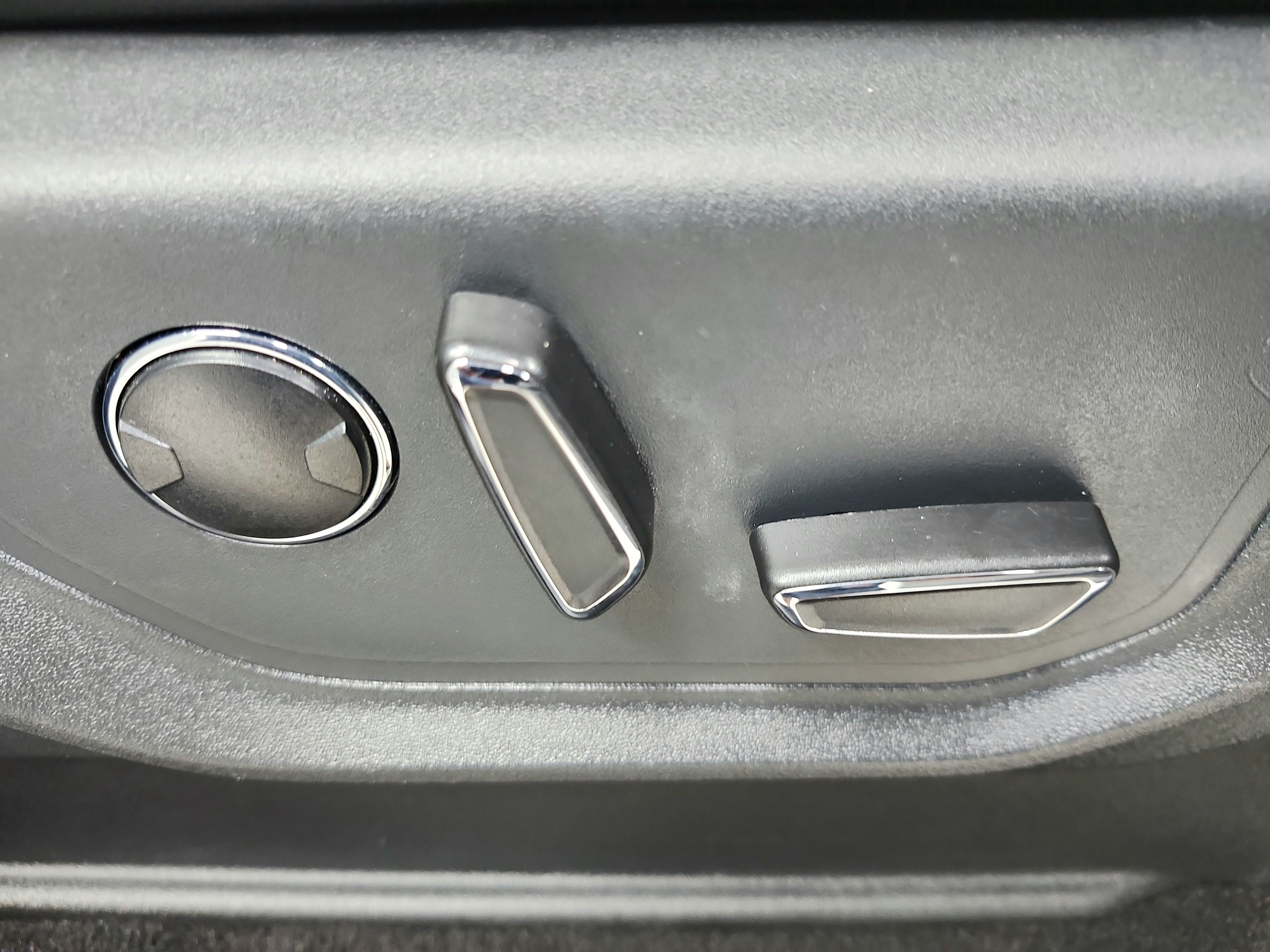 Used 2024 Ford Expedition Limited RWD image 48