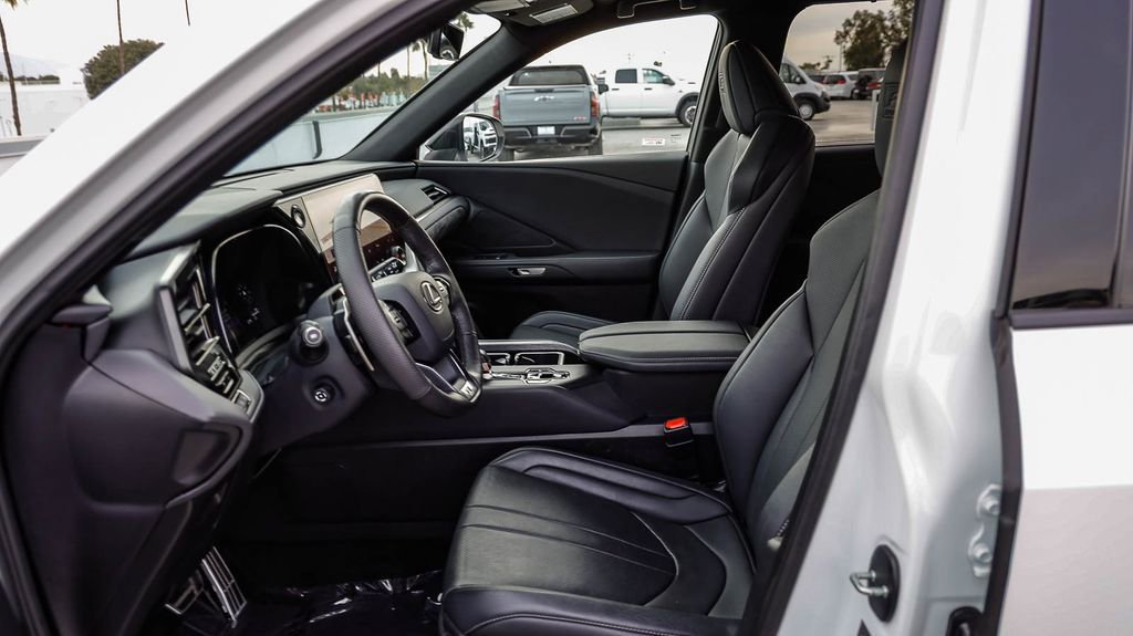 Used 2024 Lexus TX 500h AWD w/ Technology Package image 21