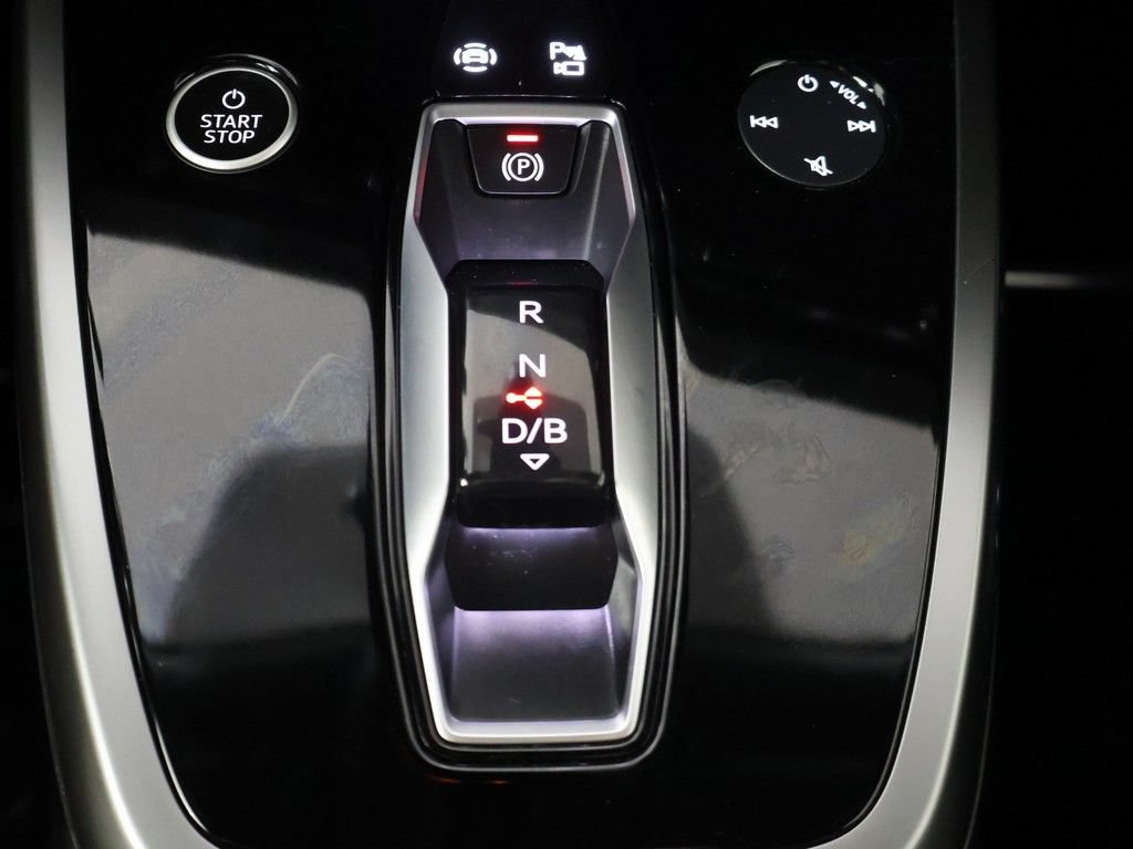 Used 2024 Audi Q4 e-tron Premium Plus AWD/4WD image 55