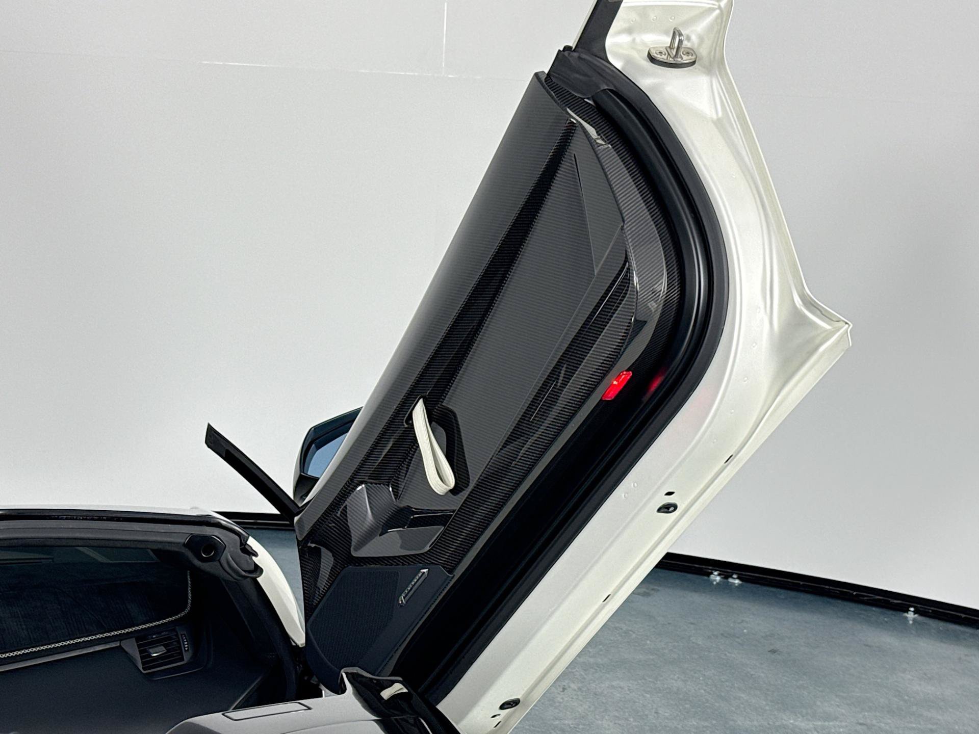 Used 2020 Lamborghini Aventador SVJ AWD/4WD image 73