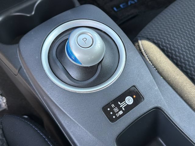 Used 2013 Nissan Leaf S FWD image 30