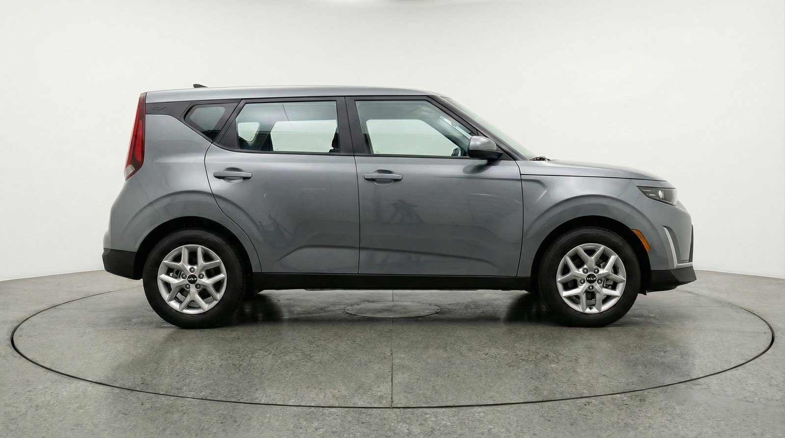 Used 2025 Kia Soul LX w/ LX Technology Package image 11