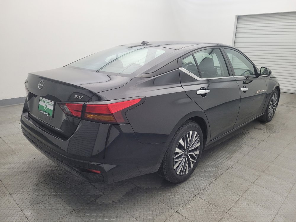 Used 2023 Nissan Altima 2.5 SV image 9