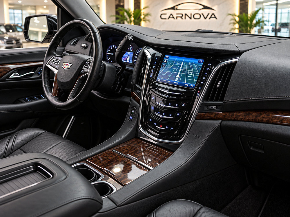 Used 2018 Cadillac Escalade ESV Luxury AWD/4WD image 12