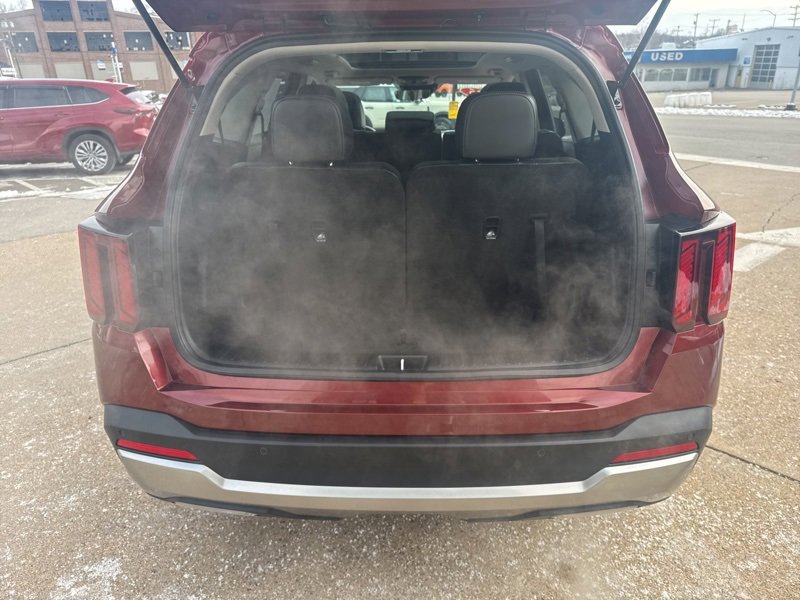 Used 2025 Kia Sorento S w/ Panoramic Sunroof Package image 10