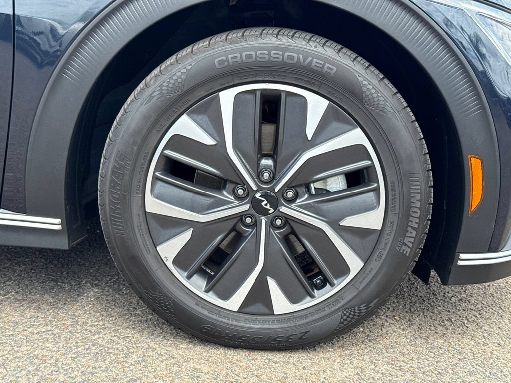 Used 2023 Kia EV6 Light RWD image 7