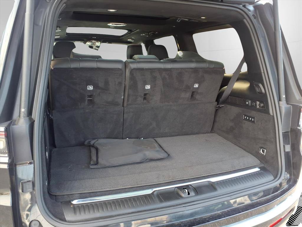 Used 2023 Jeep Grand Wagoneer Series III AWD/4WD image 27